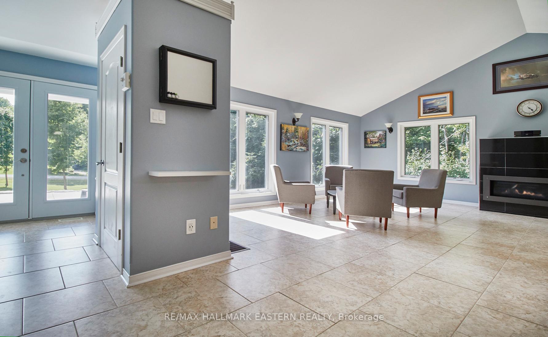 Photo 7 of 39 Deer Avenue, Cavan Monaghan, Cavan Twp — HOMEH