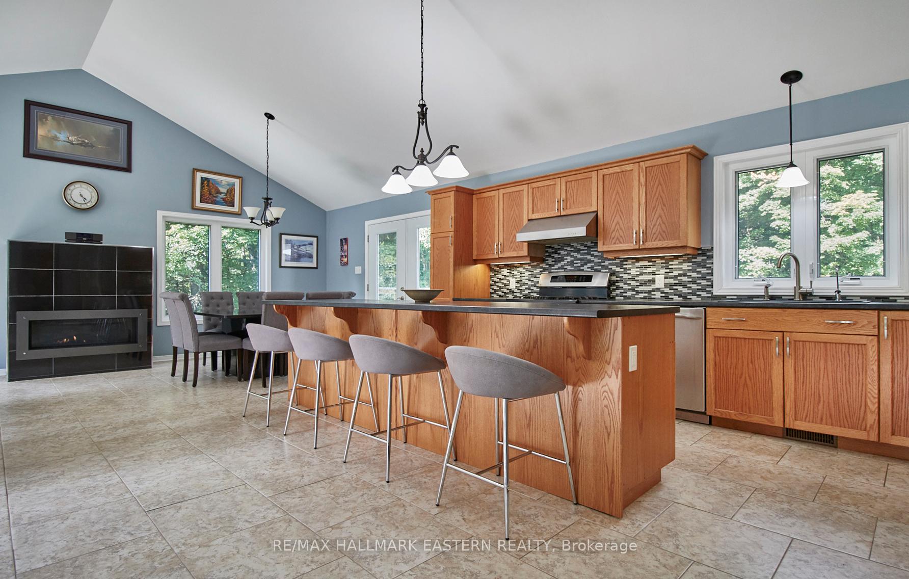 Photo 11 of 39 Deer Avenue, Cavan Monaghan, Cavan Twp — HOMEH