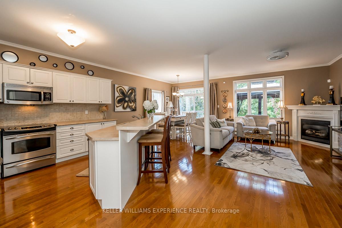 Photo 6 of 12 Cumming Drive, Barrie, Ardagh — HOMEH