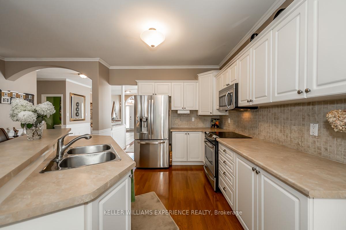 Photo 11 of 12 Cumming Drive, Barrie, Ardagh — HOMEH
