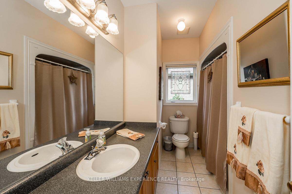 Photo 17 of 12 Cumming Drive, Barrie, Ardagh — HOMEH