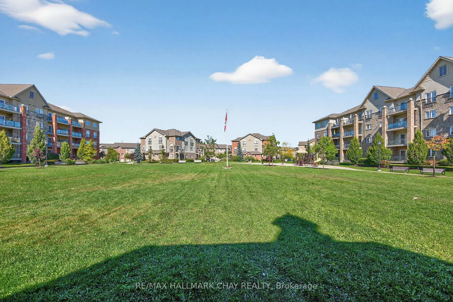 Photo 26 of Unit 405, 39 Ferndale Drive S, Barrie, Ardagh — HOMEH