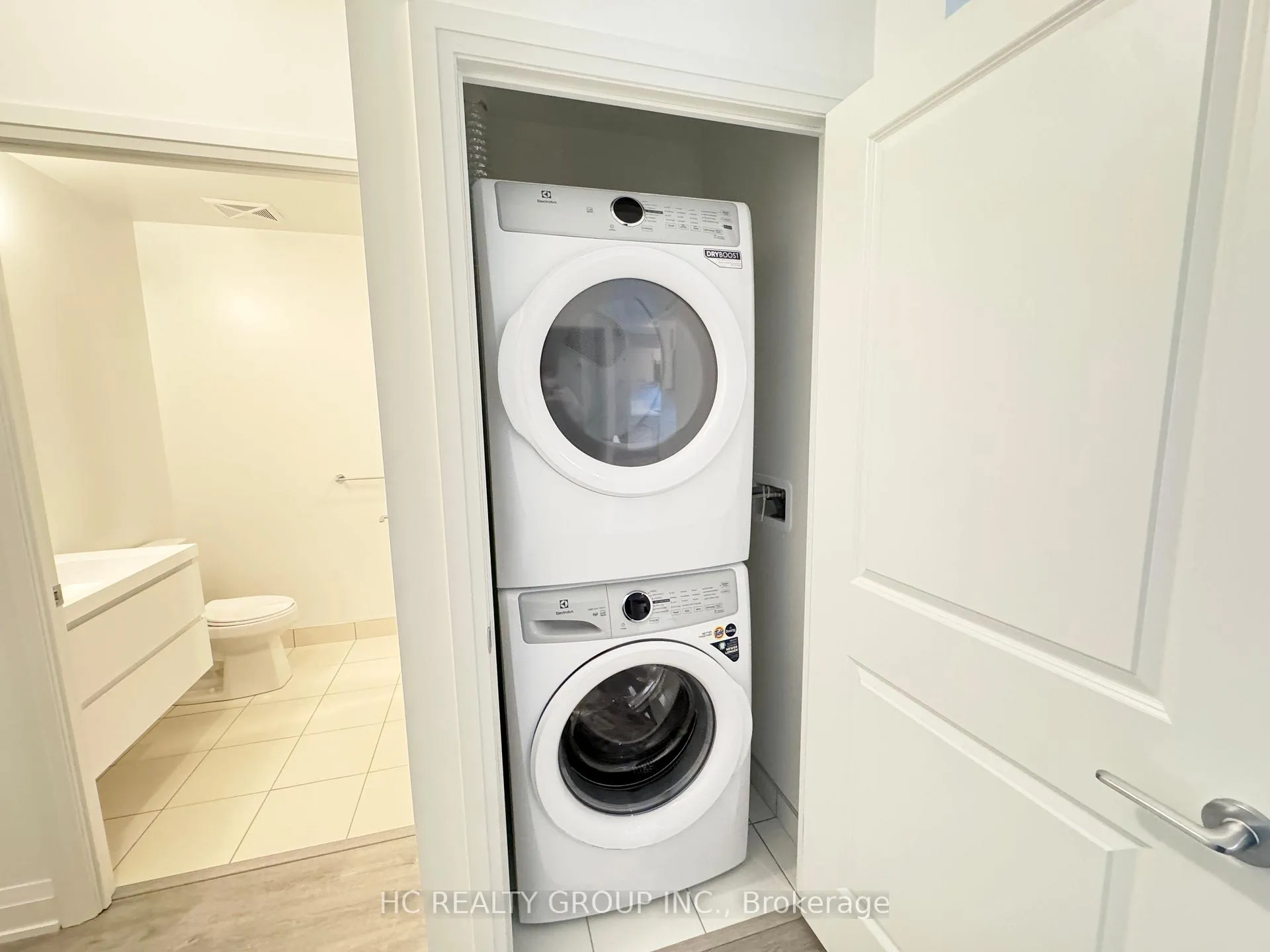 Photo 11 of Unit 1814, 56 Andre De Grasse Street, Markham, Unionville — HOMEH
