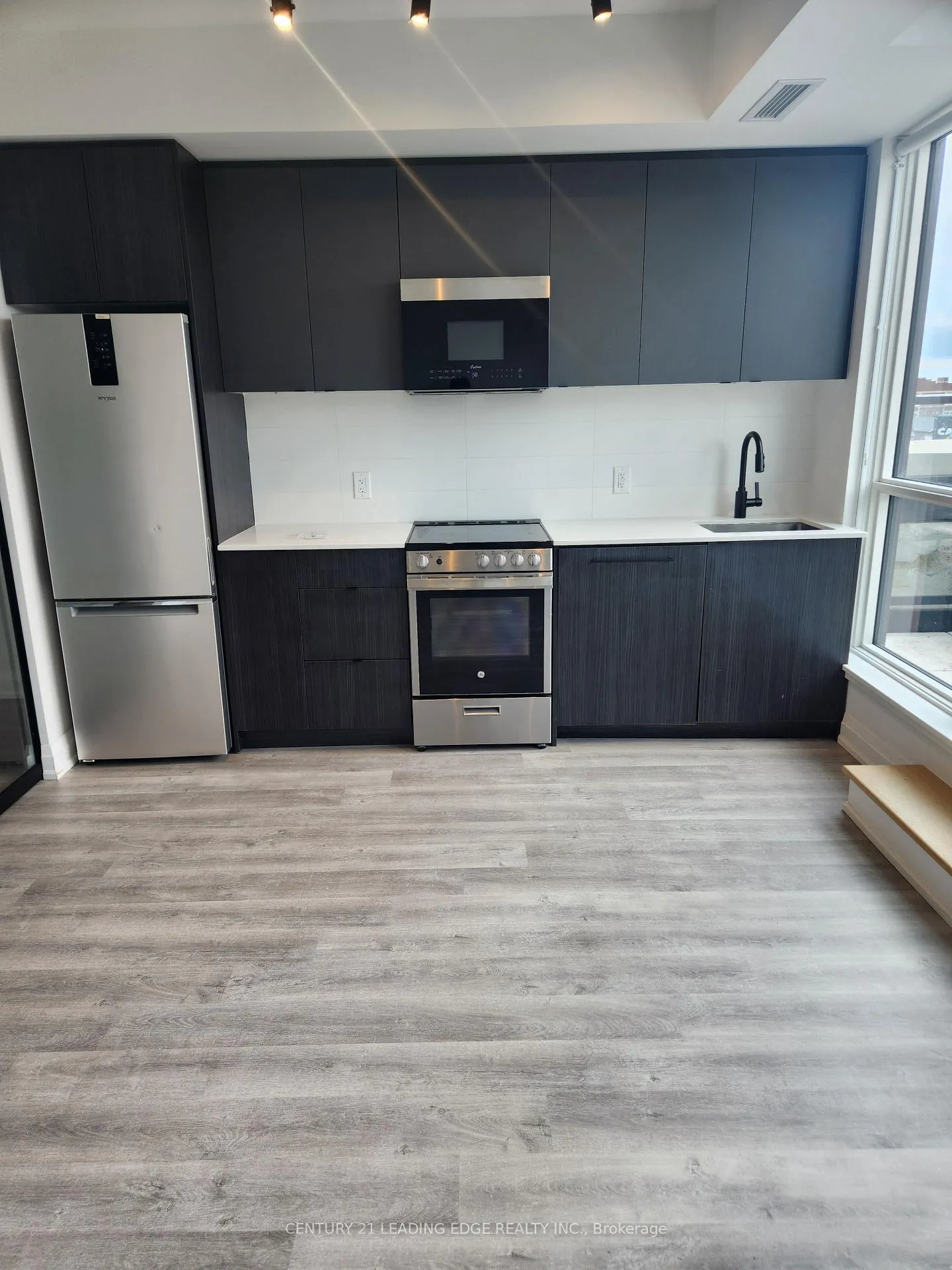 Photo 5 of Unit 503, 2369 Danforth Avenue, Toronto, East End-Danforth — HOMEH