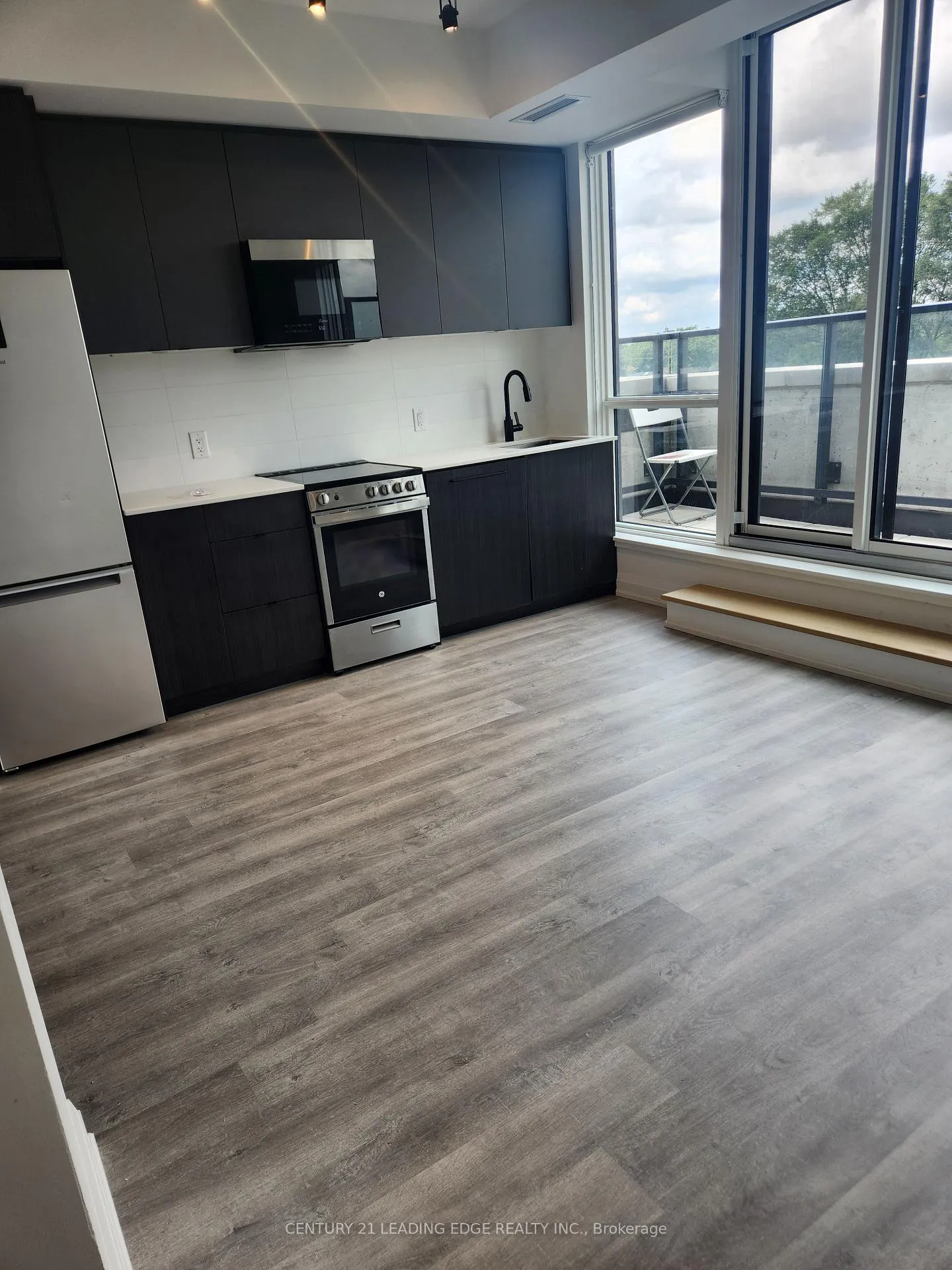 Photo 6 of Unit 503, 2369 Danforth Avenue, Toronto, East End-Danforth — HOMEH