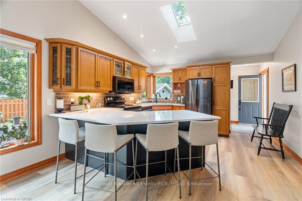 Photo 13 of 126 Nelson Street E, Goderich, Goderich (Town) — HOMEH