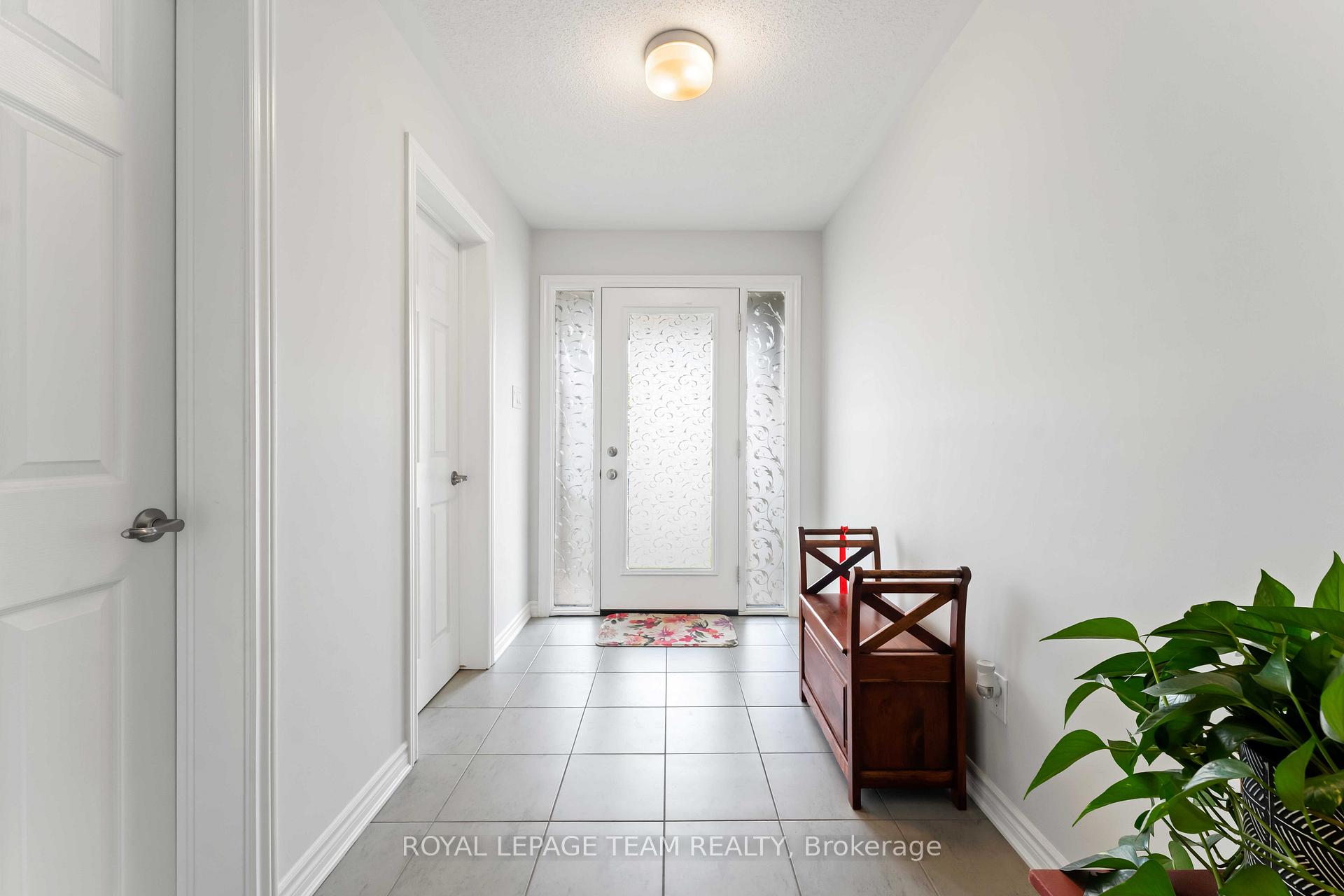 Photo 3 of 612 Rye Grass Way, Ottawa, Barrhaven - Half Moon Bay — HOMEH