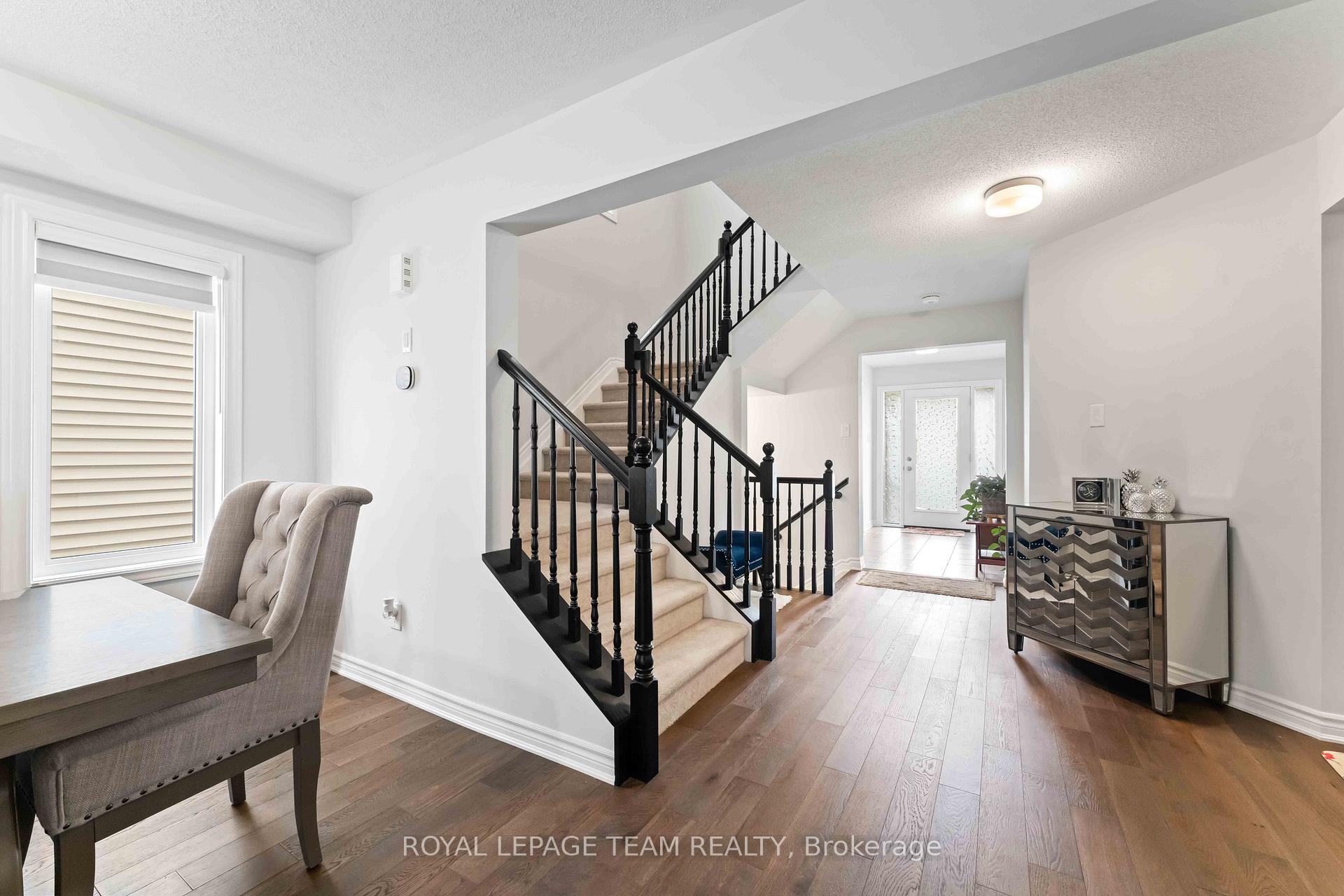 Photo 4 of 612 Rye Grass Way, Ottawa, Barrhaven - Half Moon Bay — HOMEH