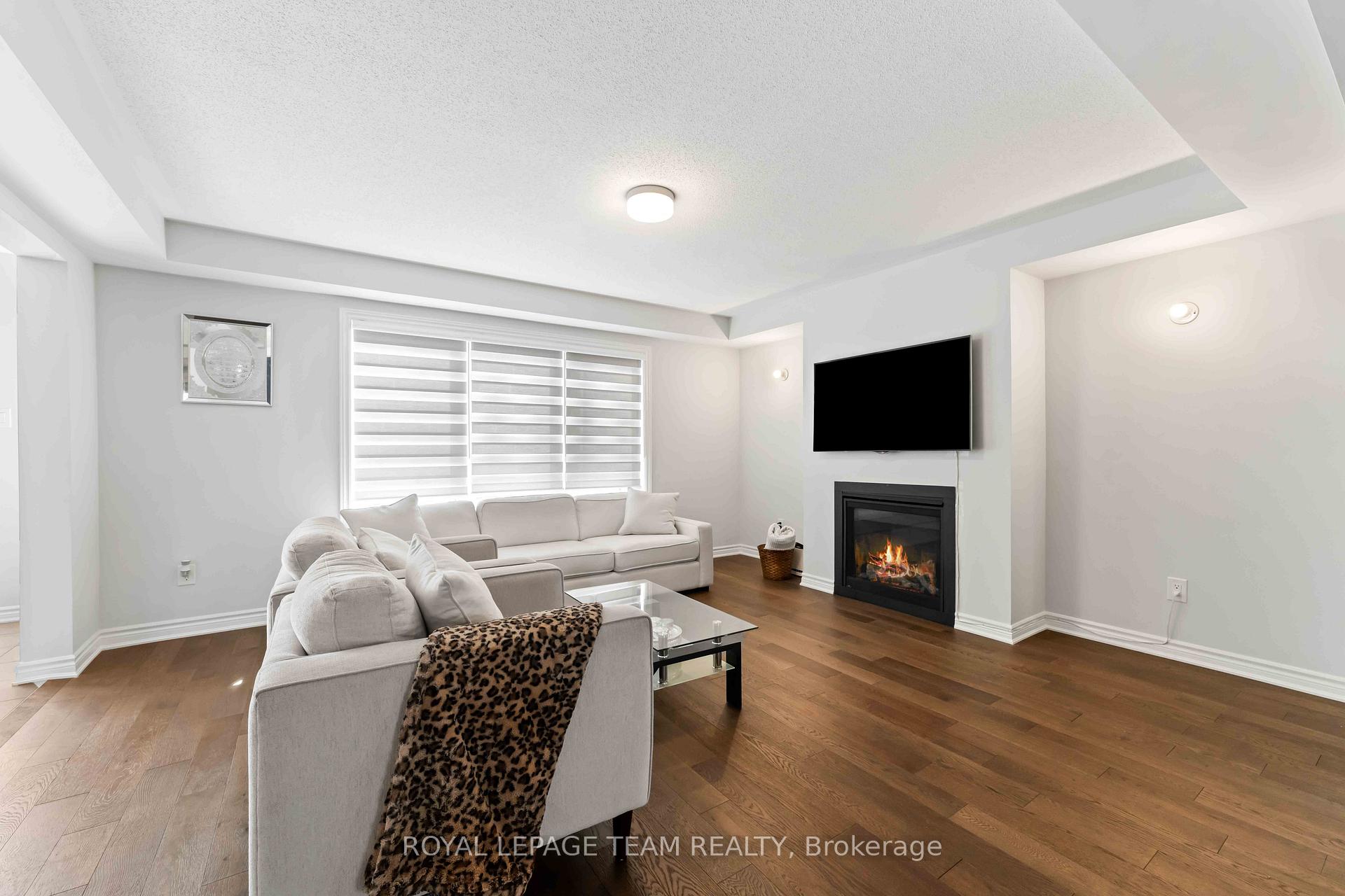 Photo 5 of 612 Rye Grass Way, Ottawa, Barrhaven - Half Moon Bay — HOMEH