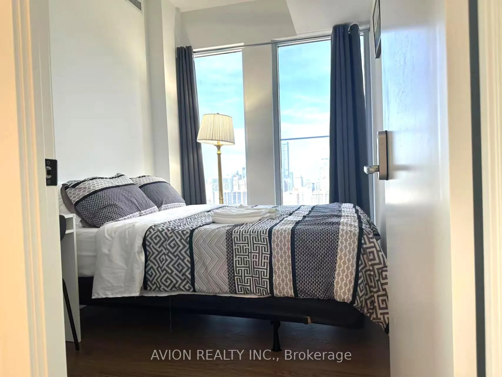 Photo 3 of Unit 2602, 319 jarvis Street, Toronto, Church-Yonge Corridor — HOMEH