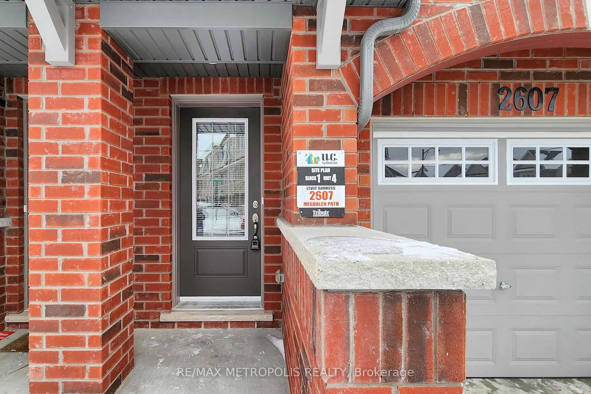 Photo 2 of Unit 4, 2607 Magdelen Path, Oshawa, Windfields — HOMEH