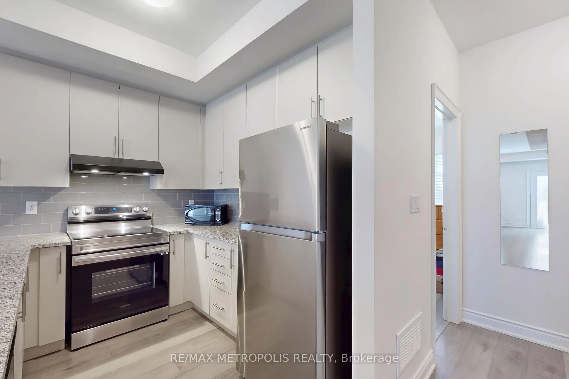 Photo 7 of Unit 4, 2607 Magdelen Path, Oshawa, Windfields — HOMEH