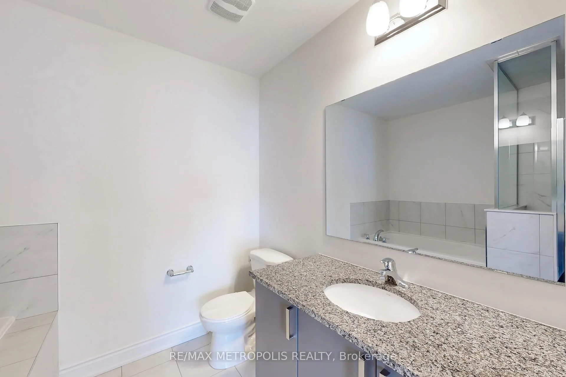Photo 28 of Unit 4, 2607 Magdelen Path, Oshawa, Windfields — HOMEH