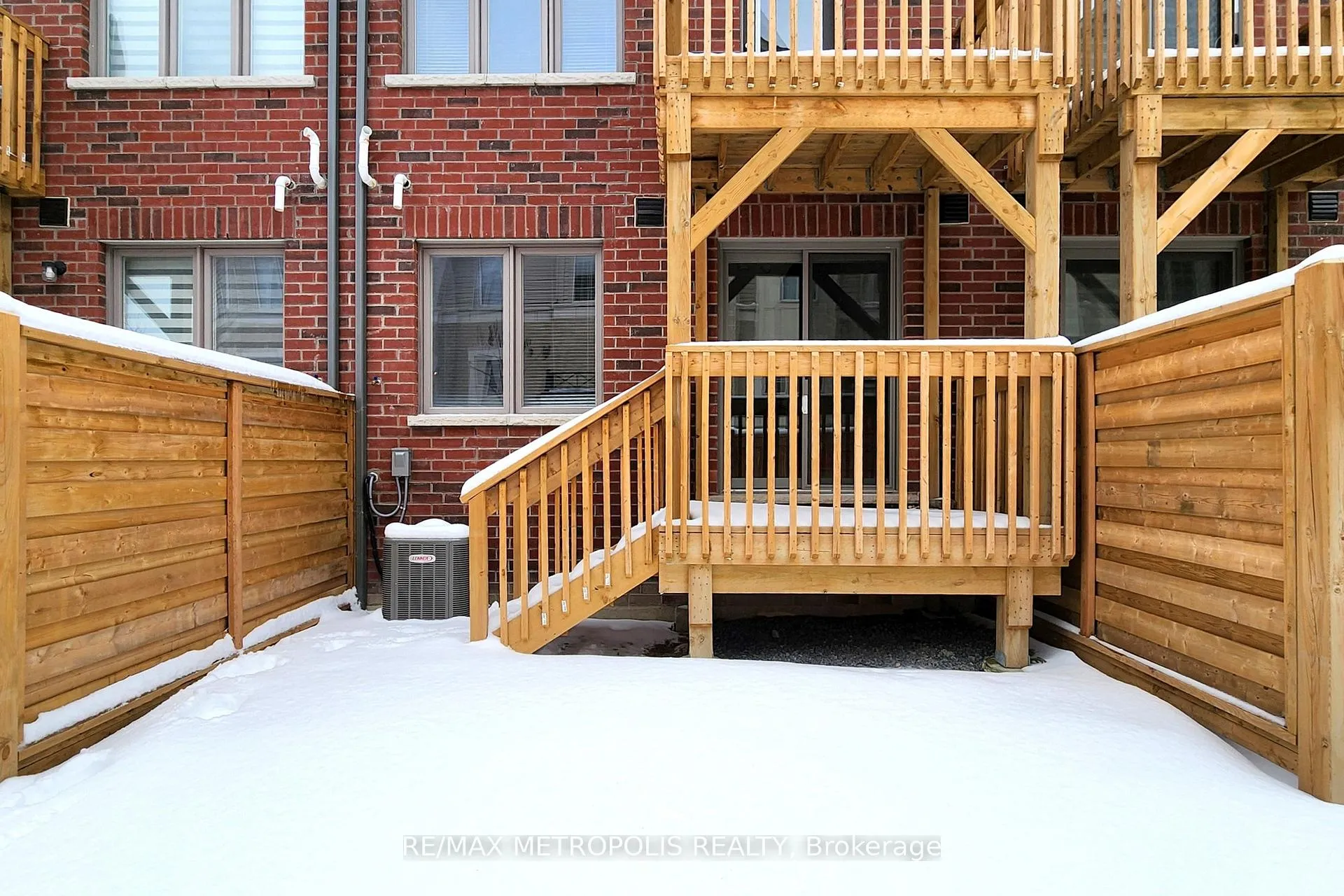 Photo 37 of Unit 4, 2607 Magdelen Path, Oshawa, Windfields — HOMEH
