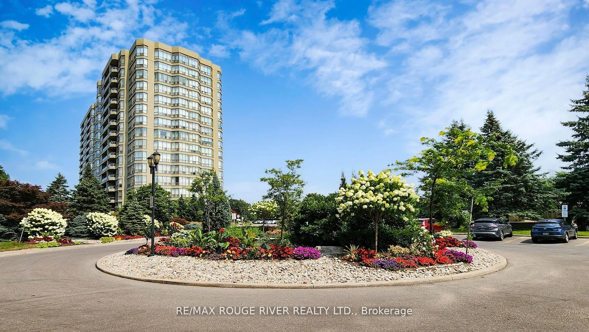 Photo 3 of Unit 1627, 1880 Valley Farm Road, Pickering, Town Centre — HOMEH