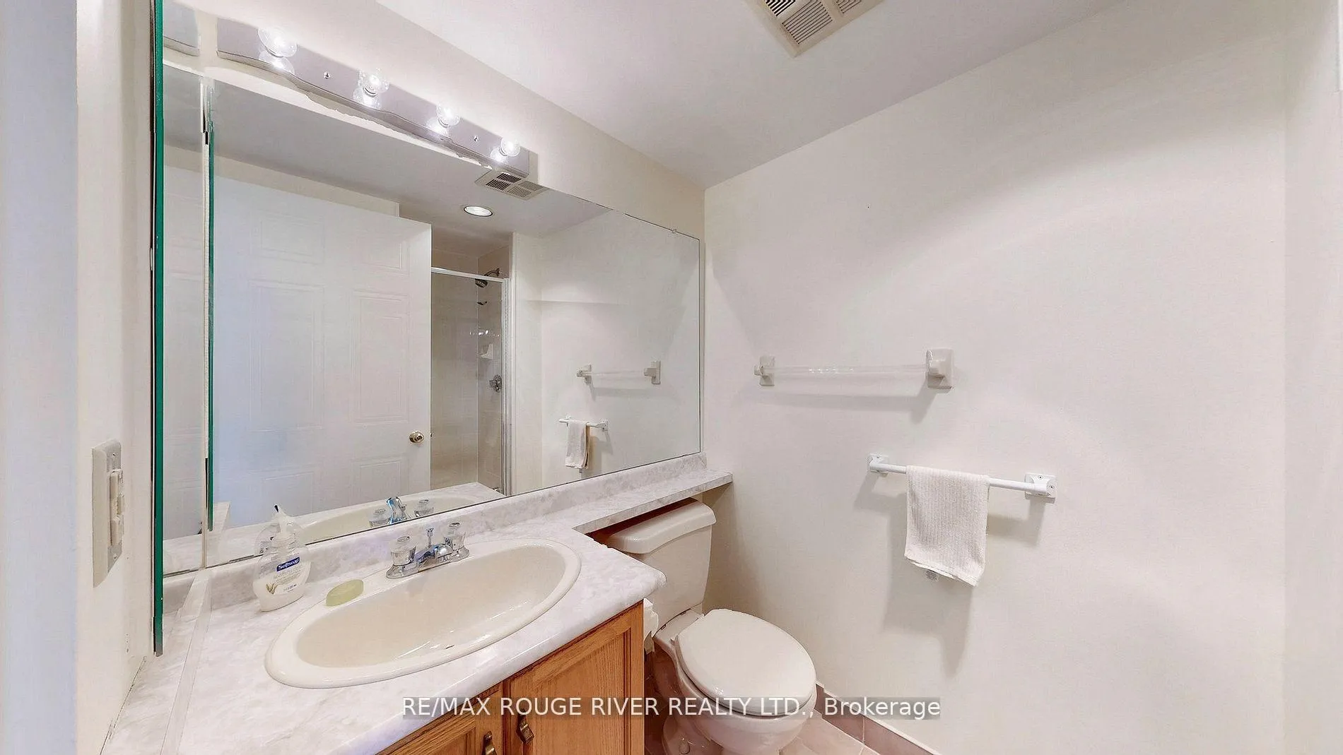 Photo 20 of Unit 1627, 1880 Valley Farm Road, Pickering, Town Centre — HOMEH