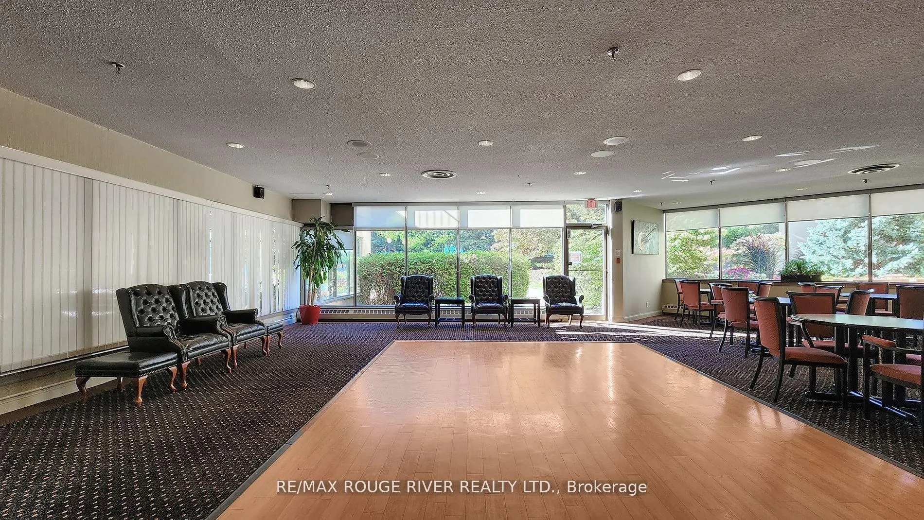 Photo 34 of Unit 1627, 1880 Valley Farm Road, Pickering, Town Centre — HOMEH