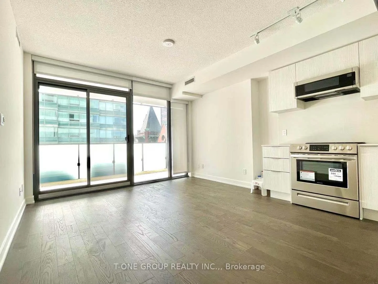 Photo 1 of Unit 911, 25 Richmond Street E, Toronto, Church-Yonge Corridor — HOMEH