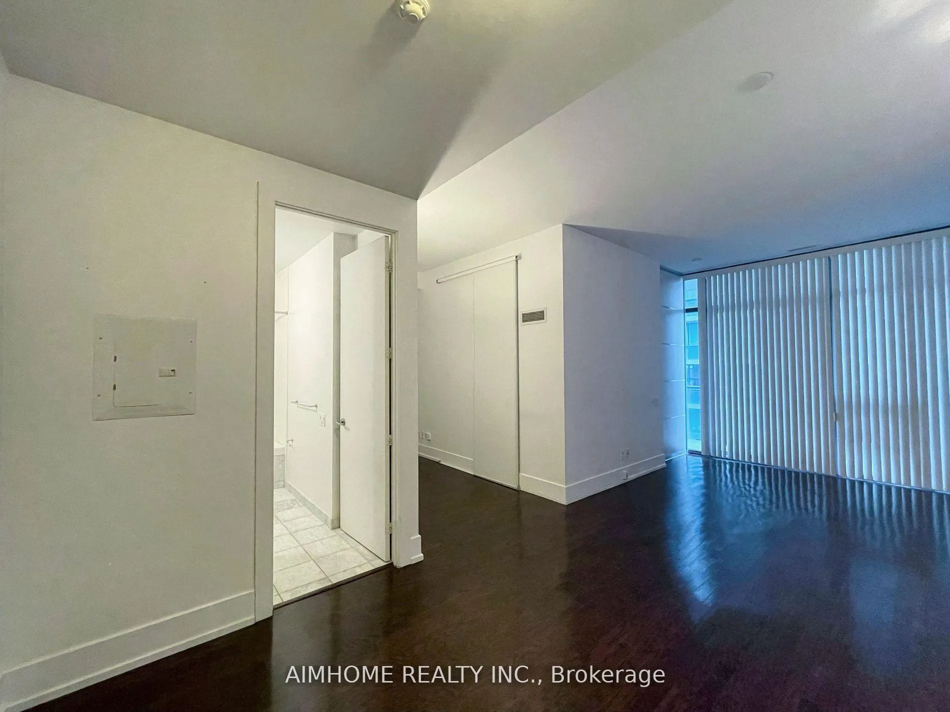 Photo 2 of Unit 4201, 33 Charles Street E, Toronto, Church-Yonge Corridor — HOMEH