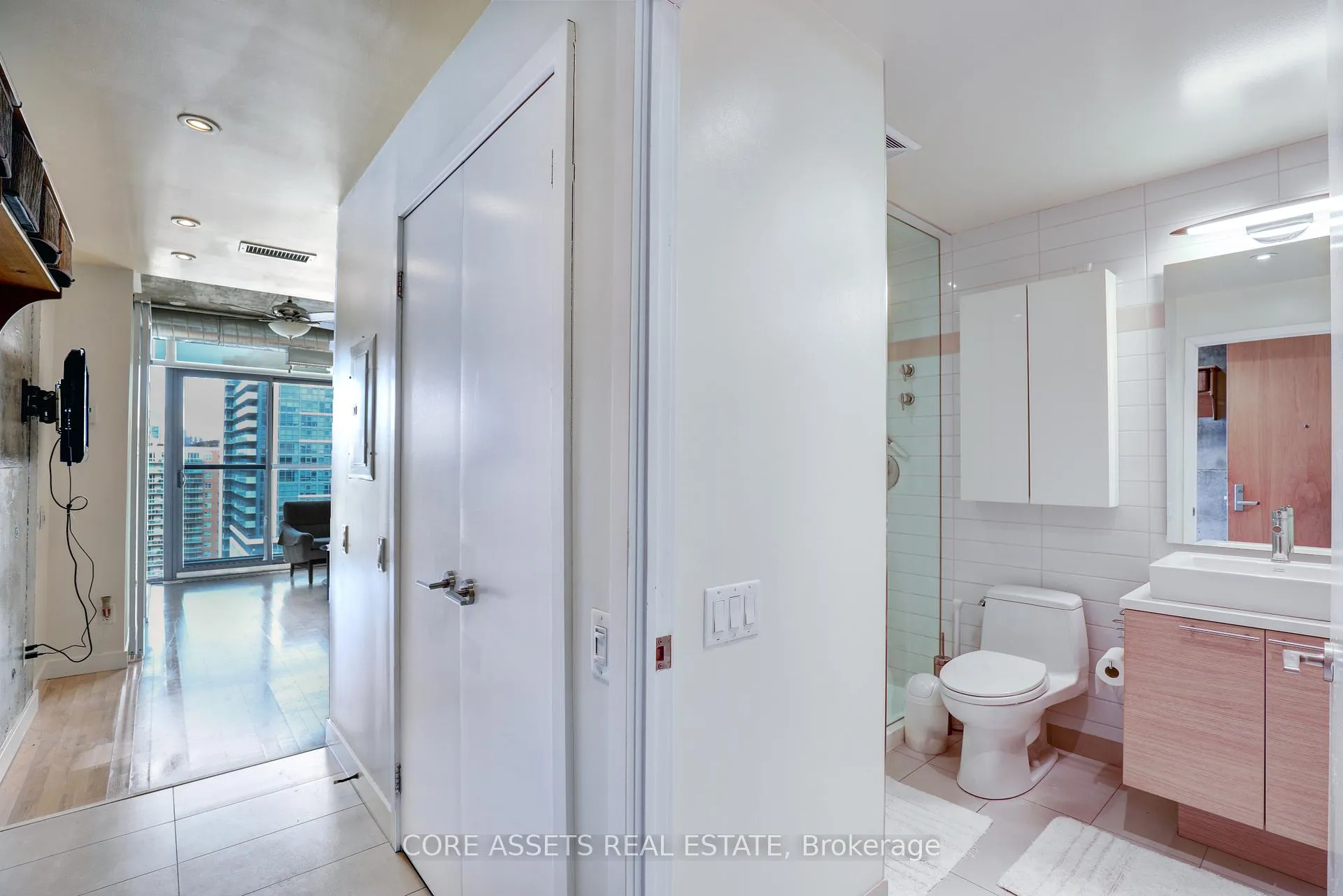 Photo 8 of Unit 1202, 138 Princess Street, Toronto, Church-Yonge Corridor — HOMEH