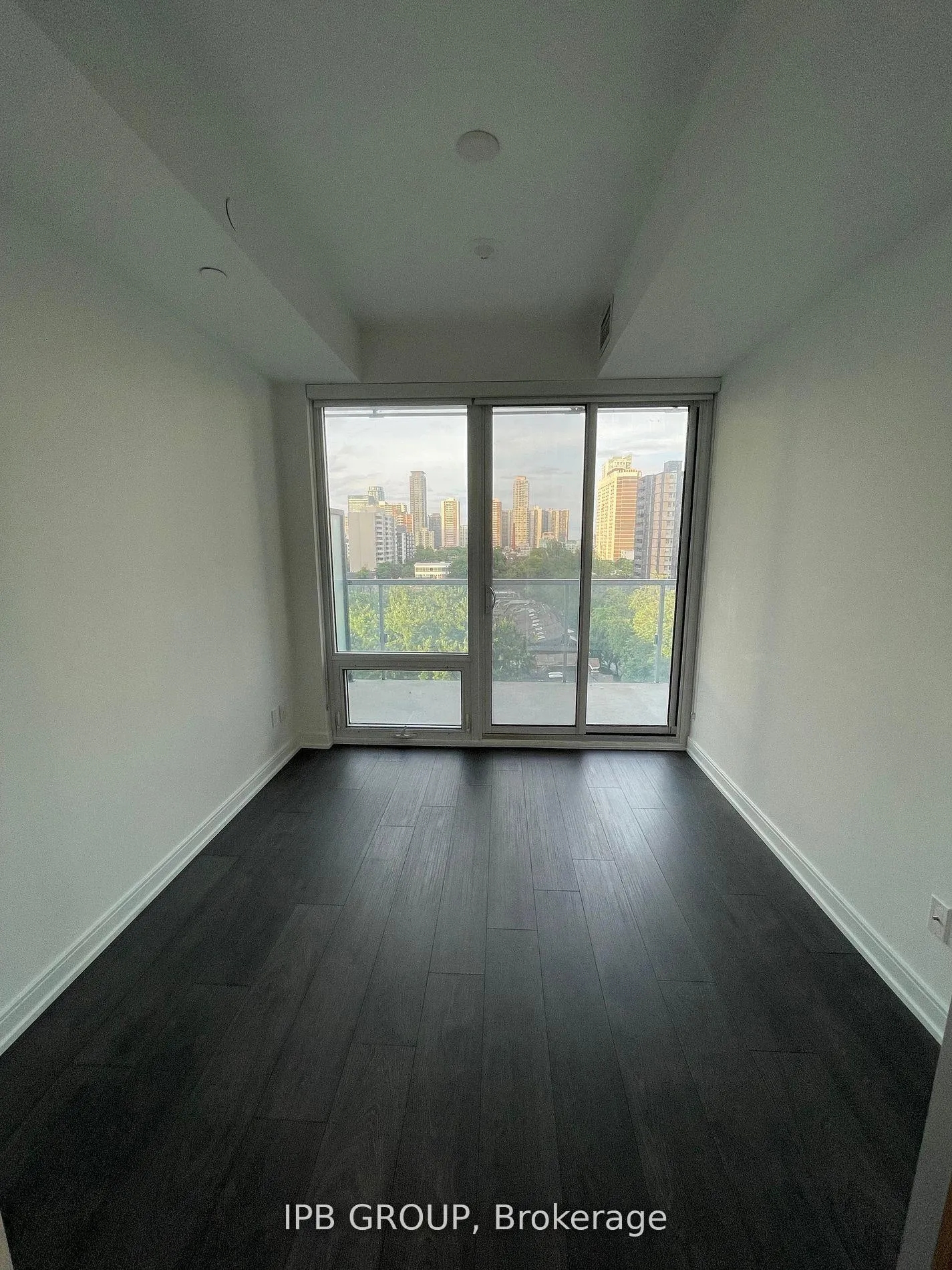 Photo 4 of Unit 906, 3 Gloucester Street, Toronto, Church-Yonge Corridor — HOMEH