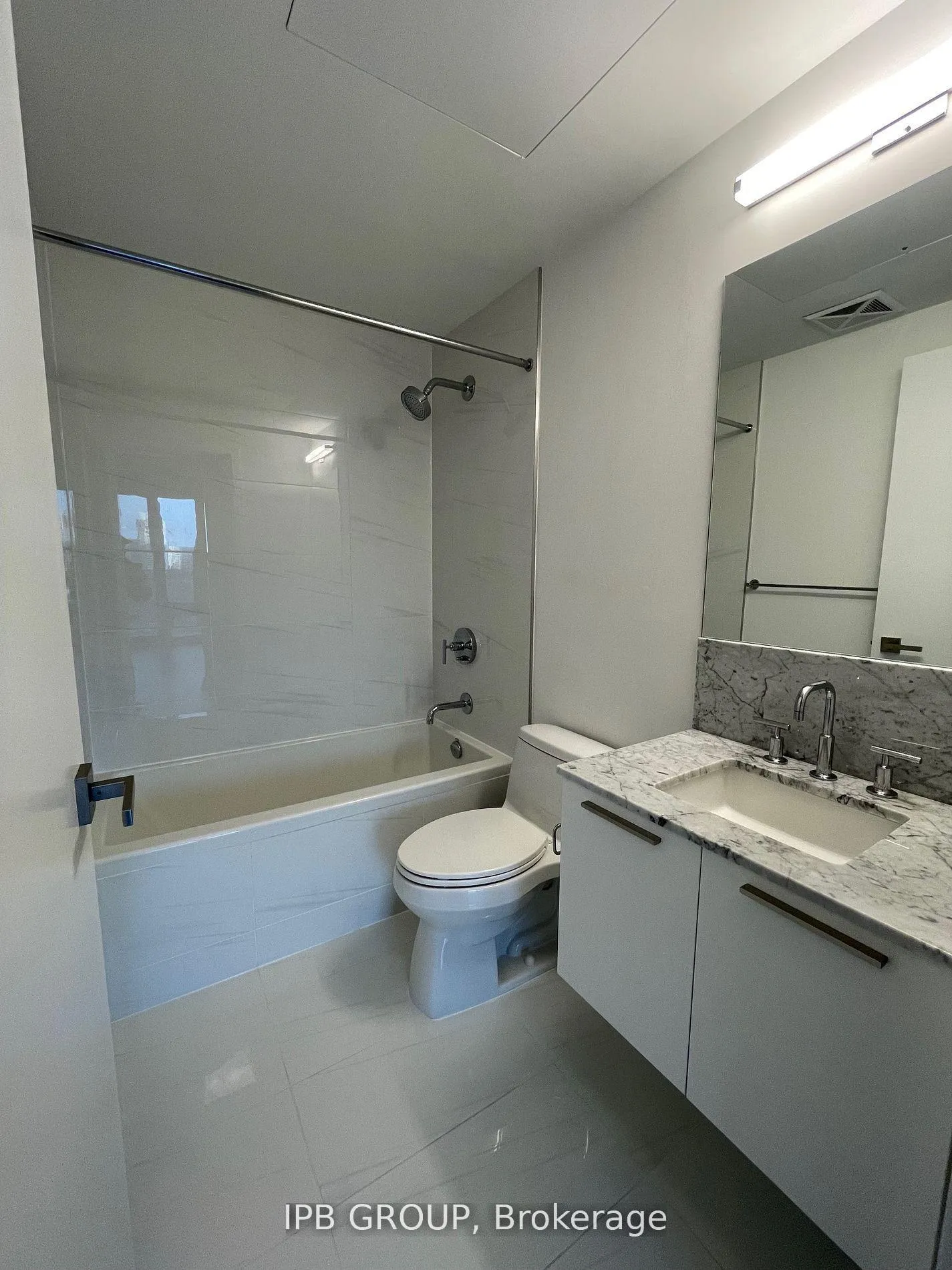 Photo 6 of Unit 906, 3 Gloucester Street, Toronto, Church-Yonge Corridor — HOMEH