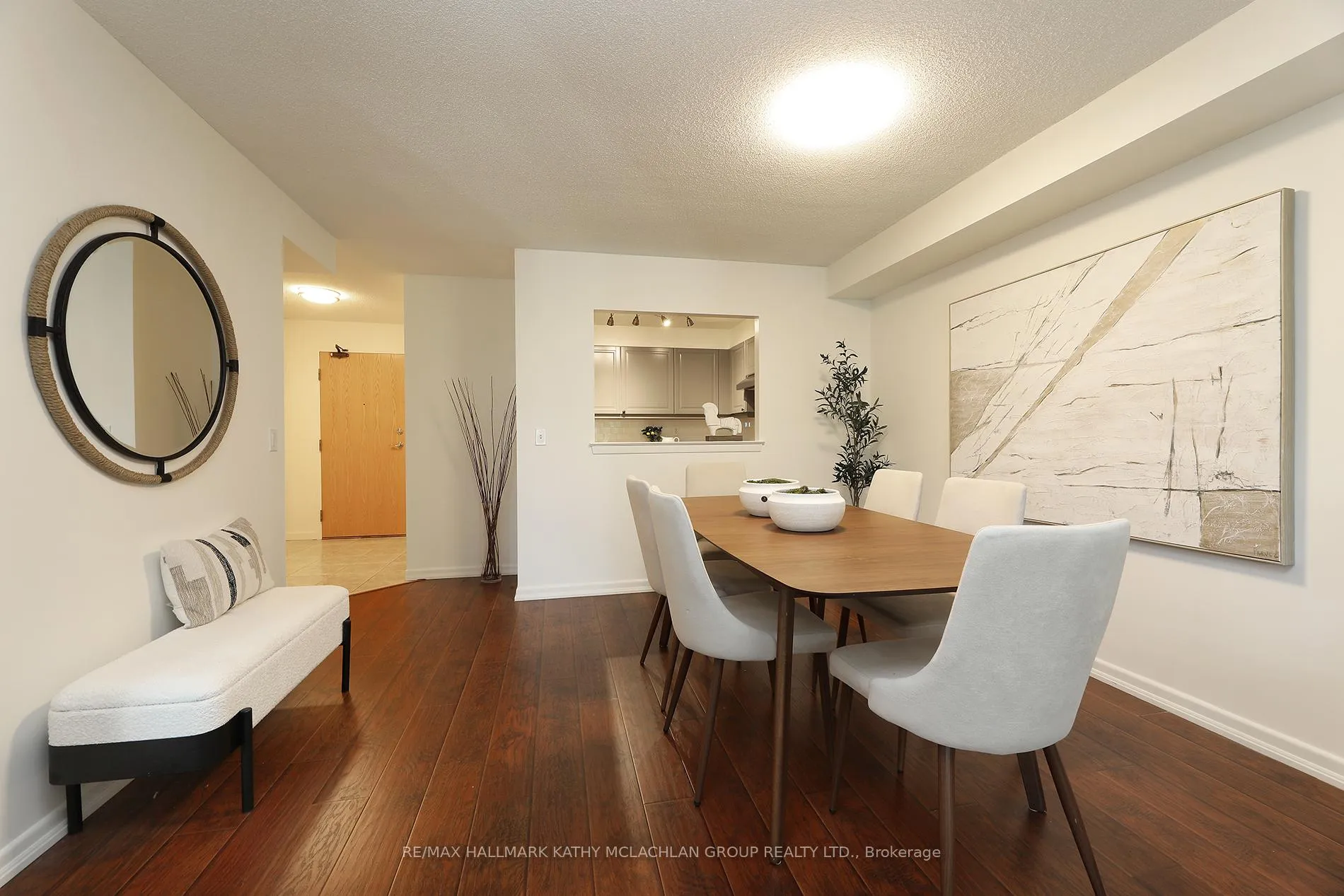 Photo 15 of Unit 421, 955 Millwood Road, Toronto, Leaside — HOMEH