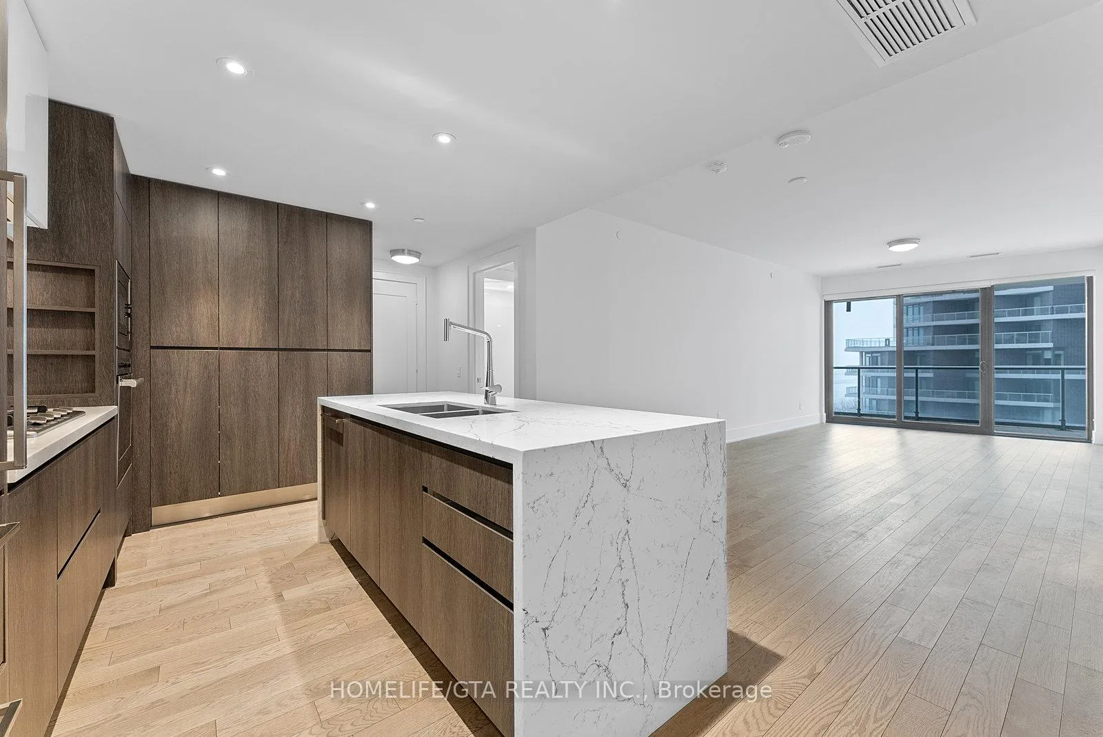 Photo 4 of Unit 605, 118 Merchants' Wharf, Toronto, Waterfront Communities — HOMEH