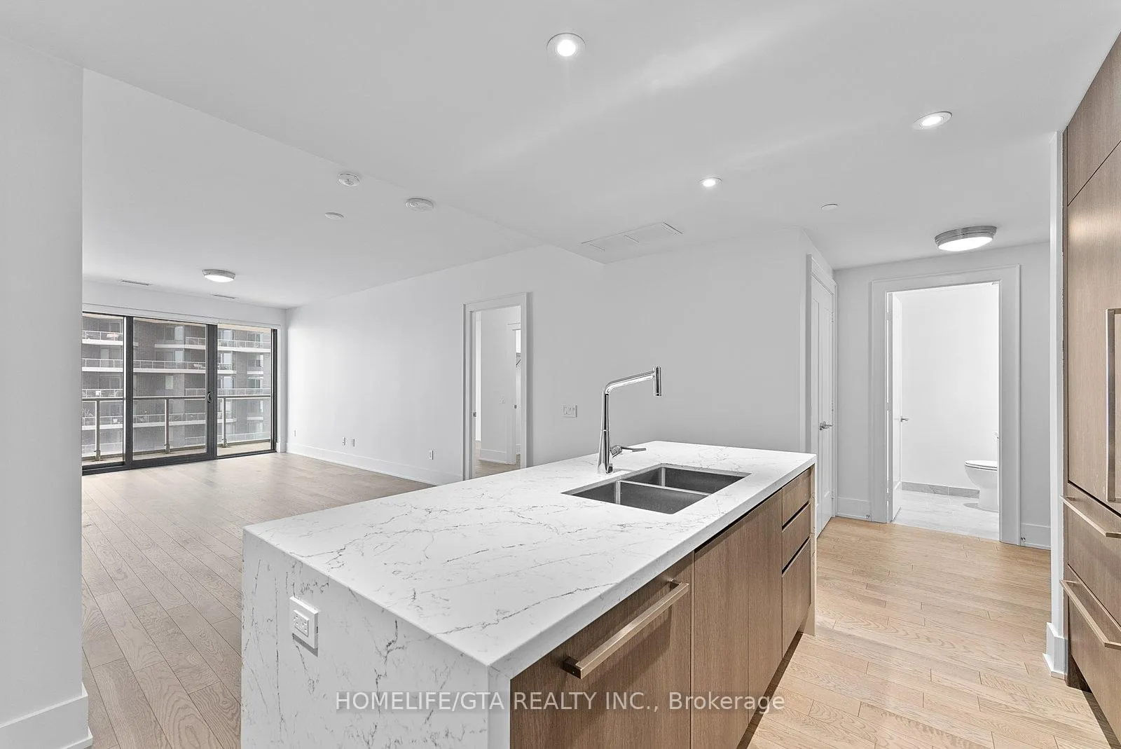 Photo 10 of Unit 605, 118 Merchants' Wharf, Toronto, Waterfront Communities — HOMEH