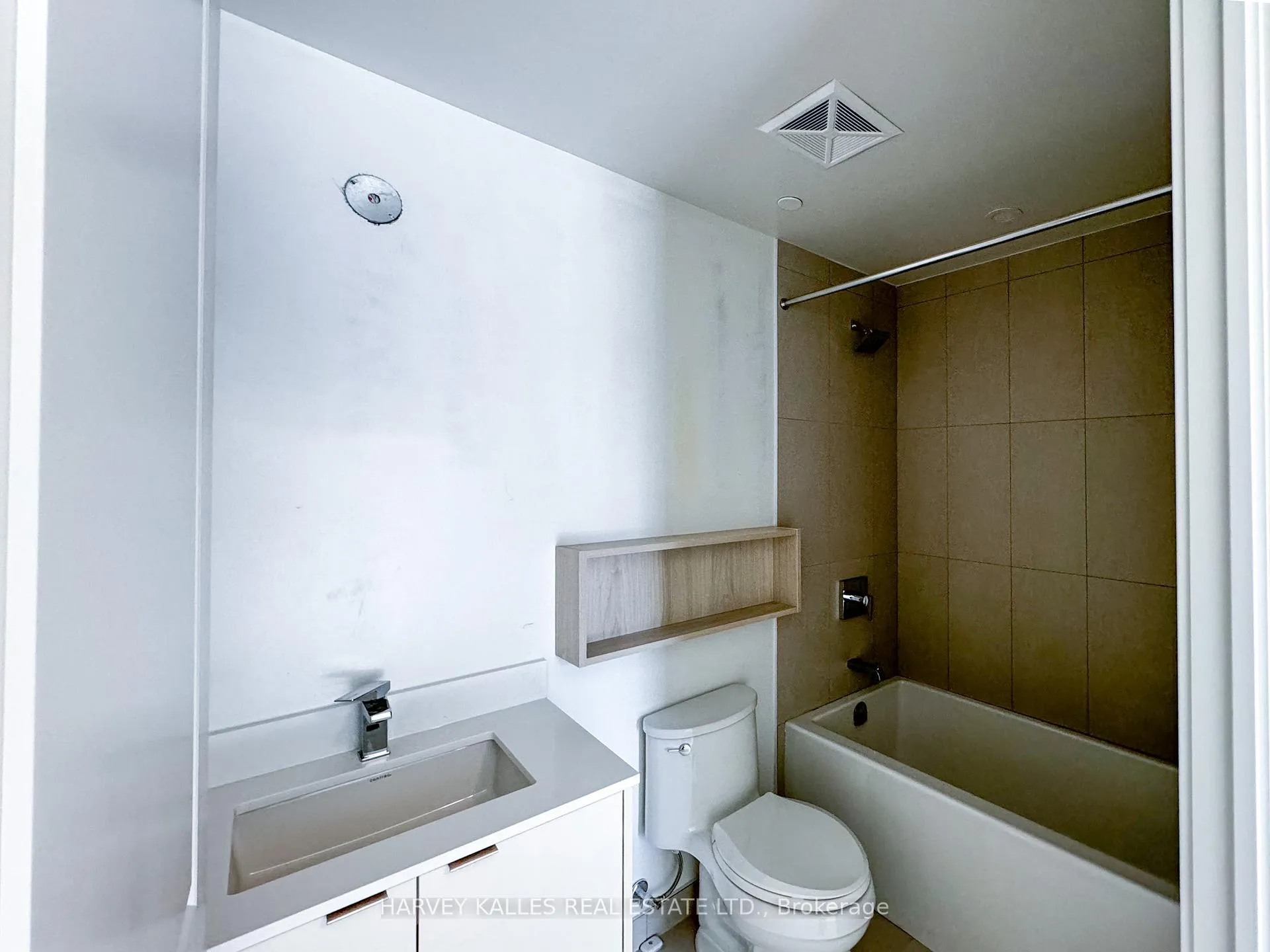 Photo 12 of Unit 710, 100 Dalhousie Street, Toronto, Waterfront Communities — HOMEH