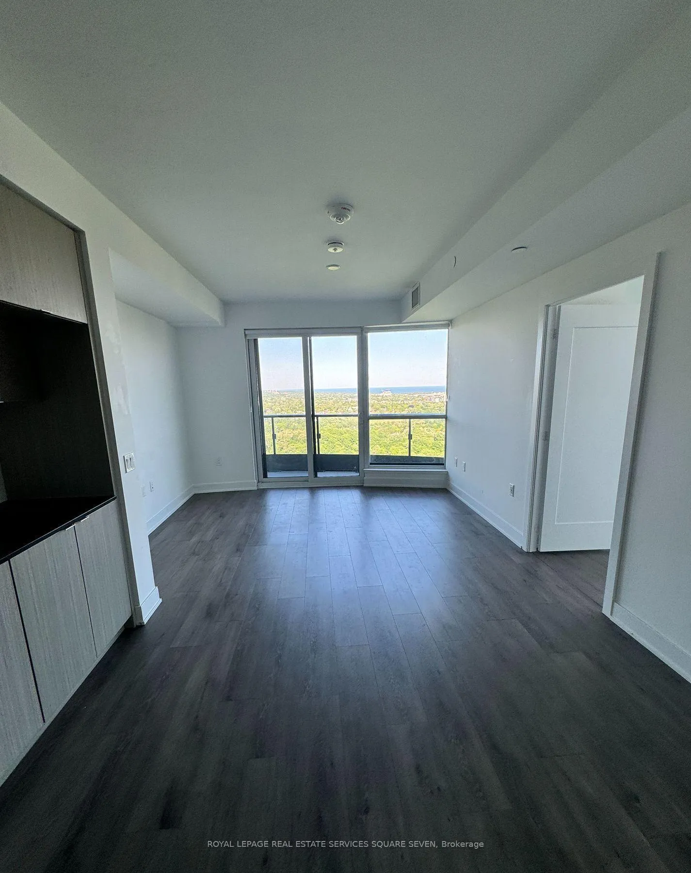 Photo 6 of Unit 3118, 585 Bloor Street E, Toronto, North St. James Town — HOMEH