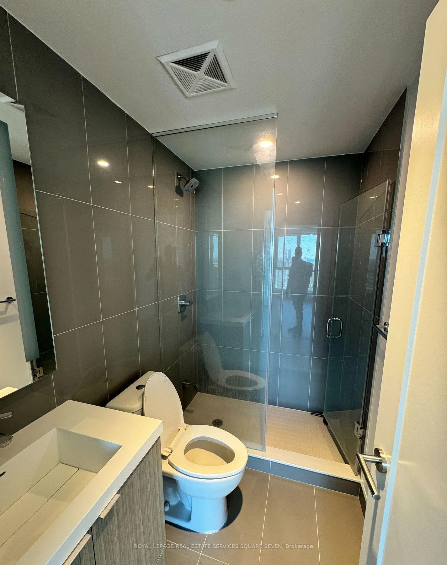 Photo 10 of Unit 3118, 585 Bloor Street E, Toronto, North St. James Town — HOMEH