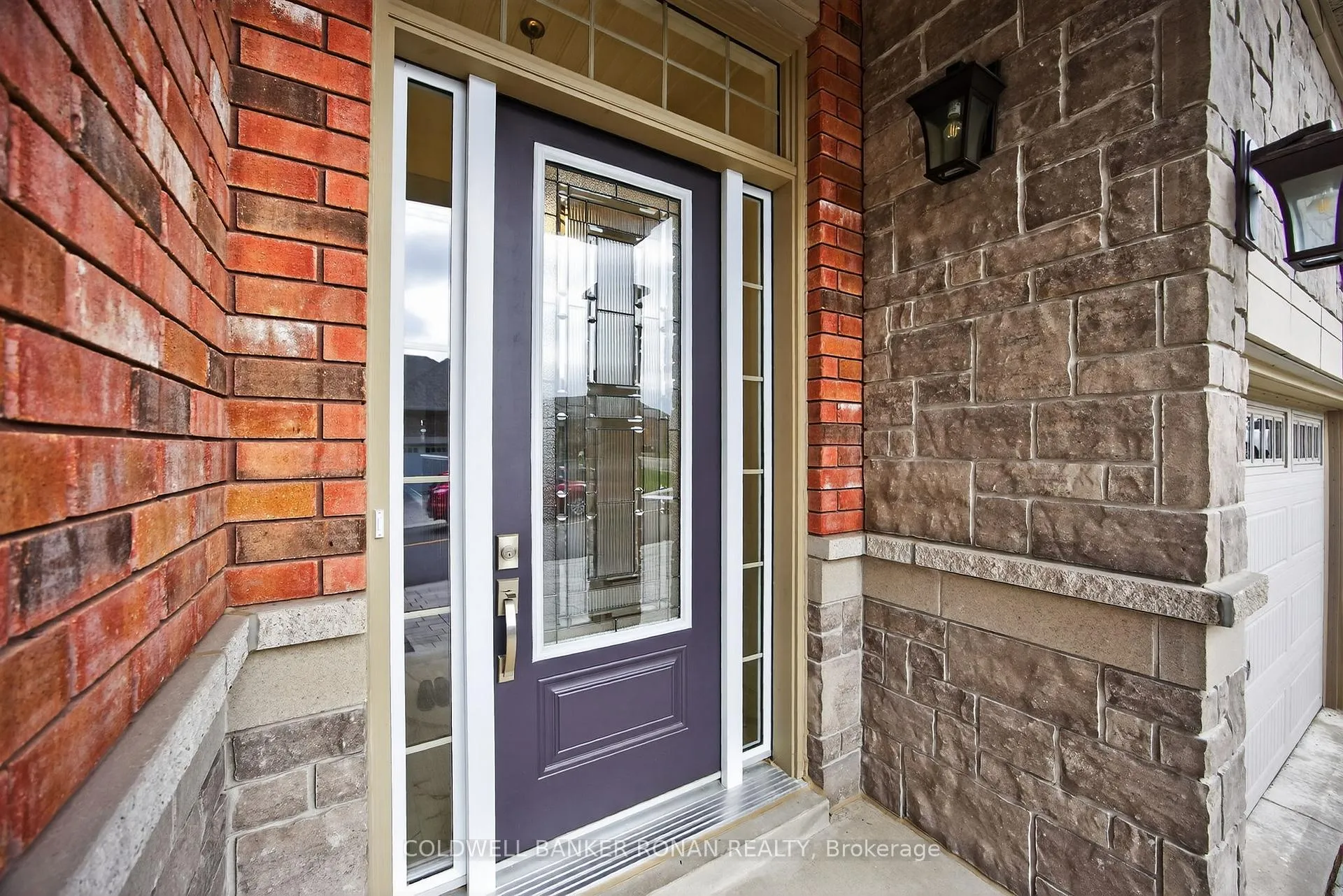 Photo 2 of 241 Ridge Way, New Tecumseth, Alliston — HOMEH
