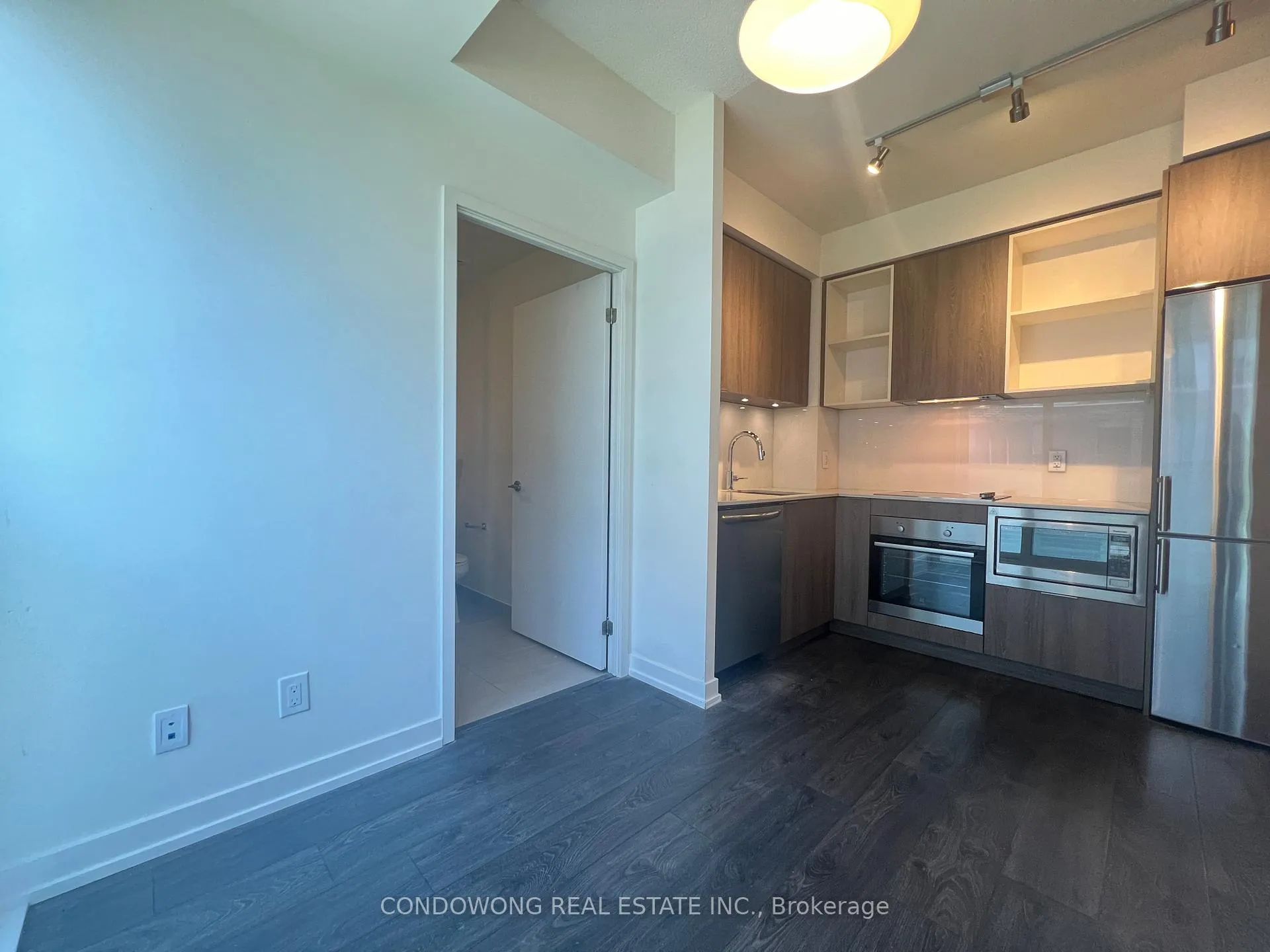 Photo 6 of Unit 511, 200 Sackville Street, Toronto, Regent Park — HOMEH