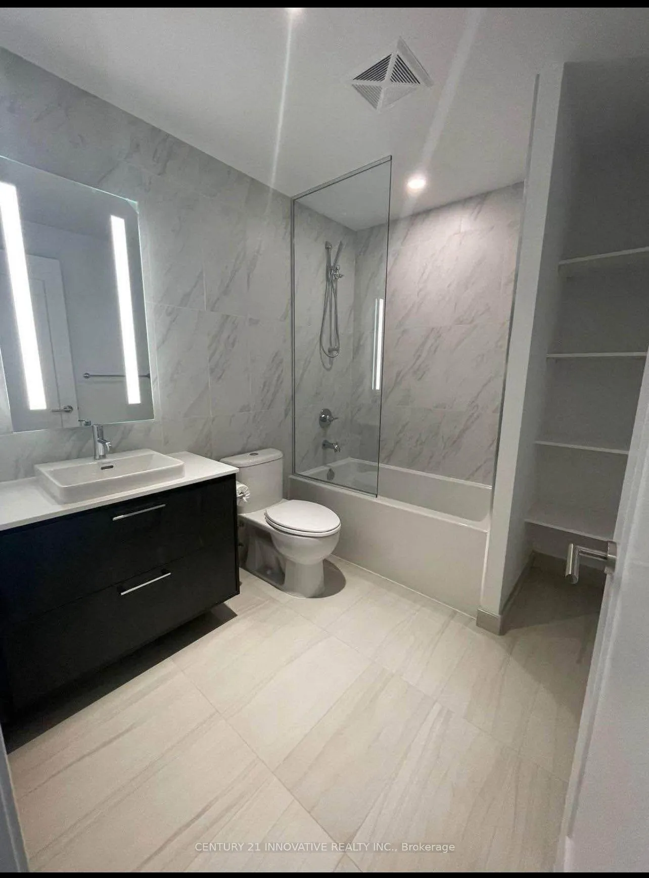 Photo 5 of Unit 2605, 575 Bloor Street E, Toronto, North St. James Town — HOMEH