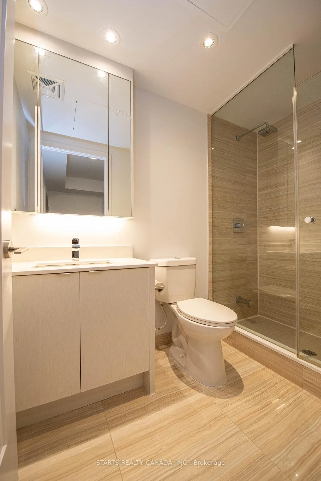 Photo 9 of Unit 722, 1 Edgewater Drive, Toronto, Waterfront Communities — HOMEH