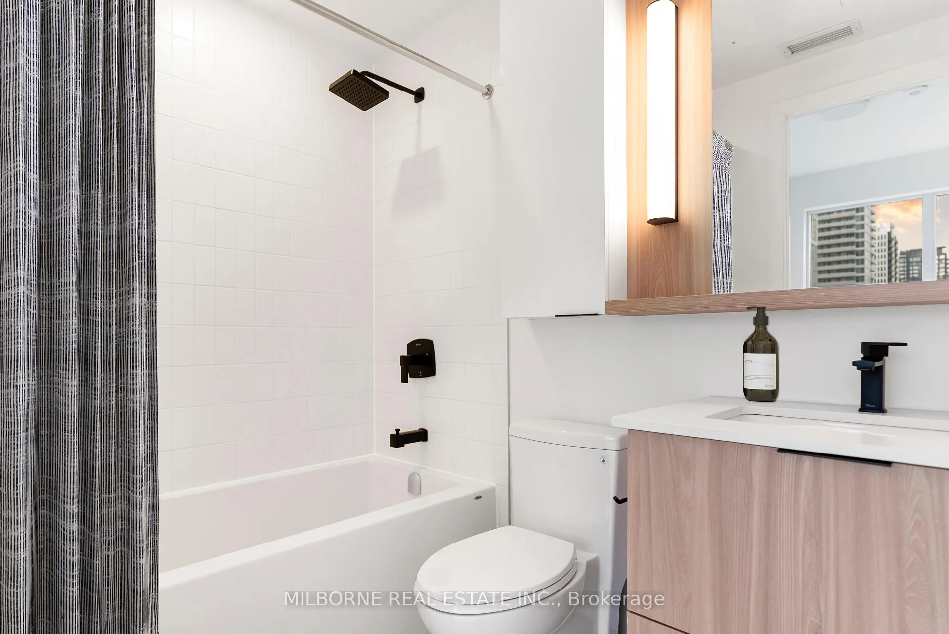 Photo 6 of Unit 3608, 5 Defries Street, Toronto, Regent Park — HOMEH