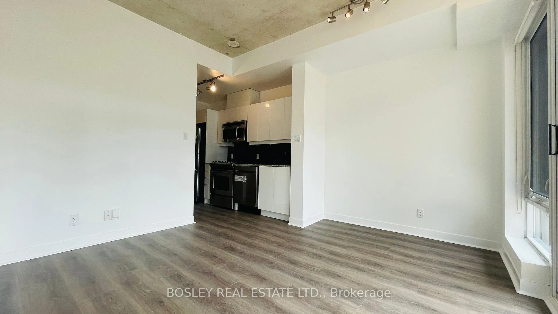 Photo 5 of Unit 708, 127 Queen Street E, Toronto, Church-Yonge Corridor — HOMEH