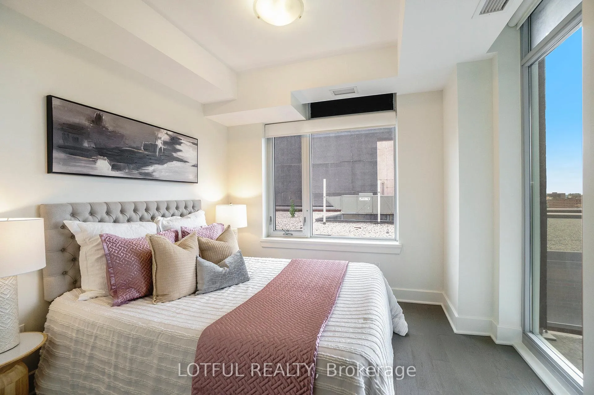 Photo 10 of Unit 1206, 255 Bay Street, Ottawa, Ottawa Centre — HOMEH