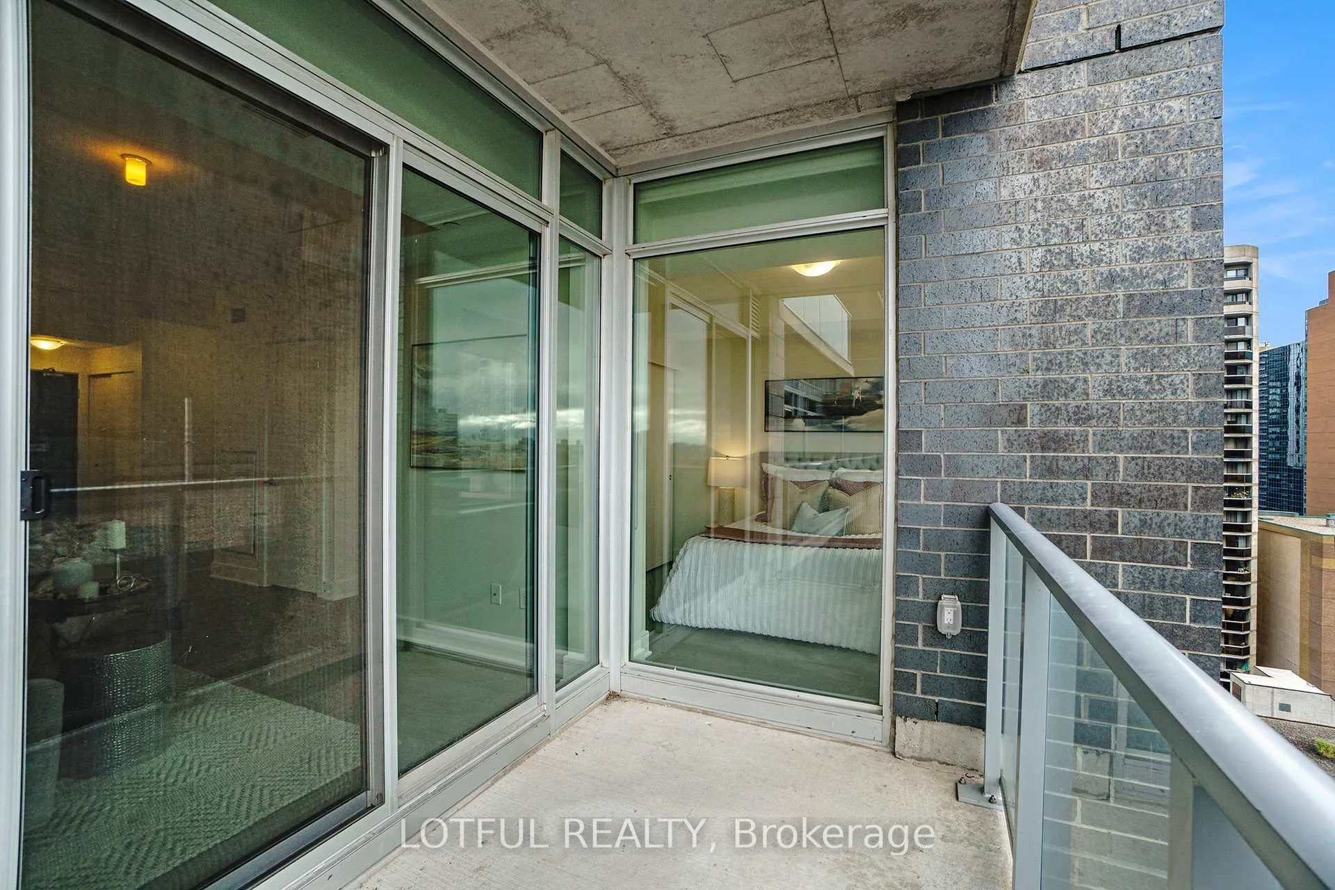 Photo 14 of Unit 1206, 255 Bay Street, Ottawa, Ottawa Centre — HOMEH