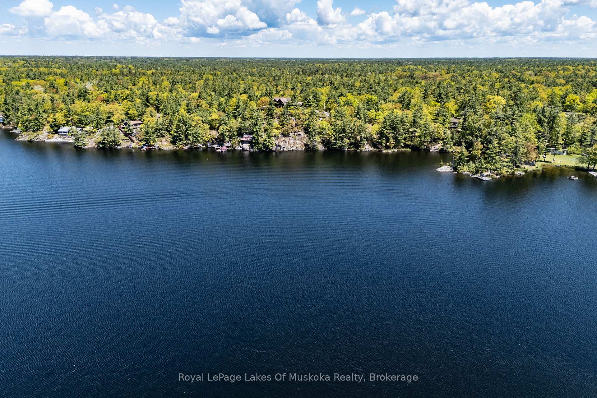 Photo 4 of 4-1010 Pinedale Road, Gravenhurst, Muskoka (S) — HOMEH