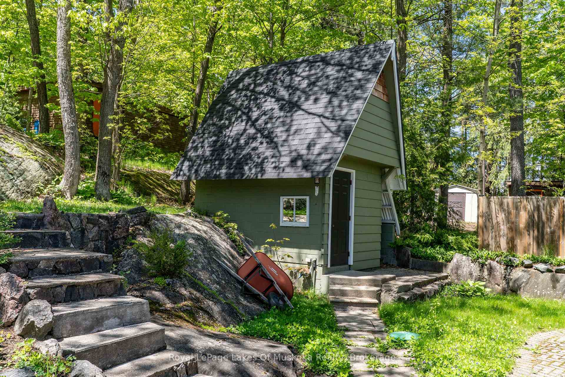 Photo 6 of 4-1010 Pinedale Road, Gravenhurst, Muskoka (S) — HOMEH
