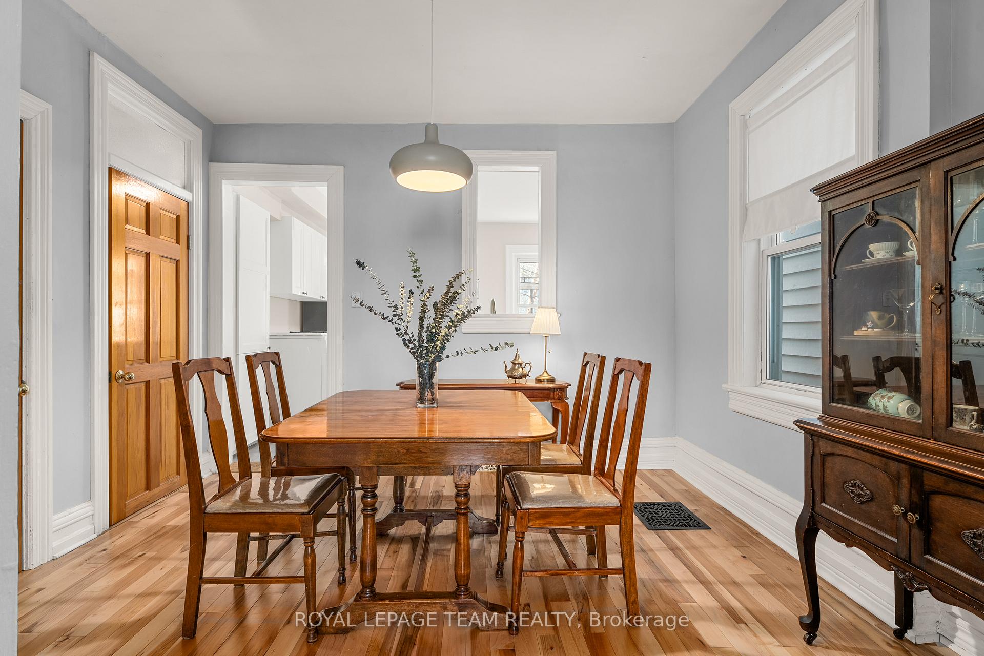 Photo 9 of 32 Adelaide Street, Ottawa, Glebe — HOMEH