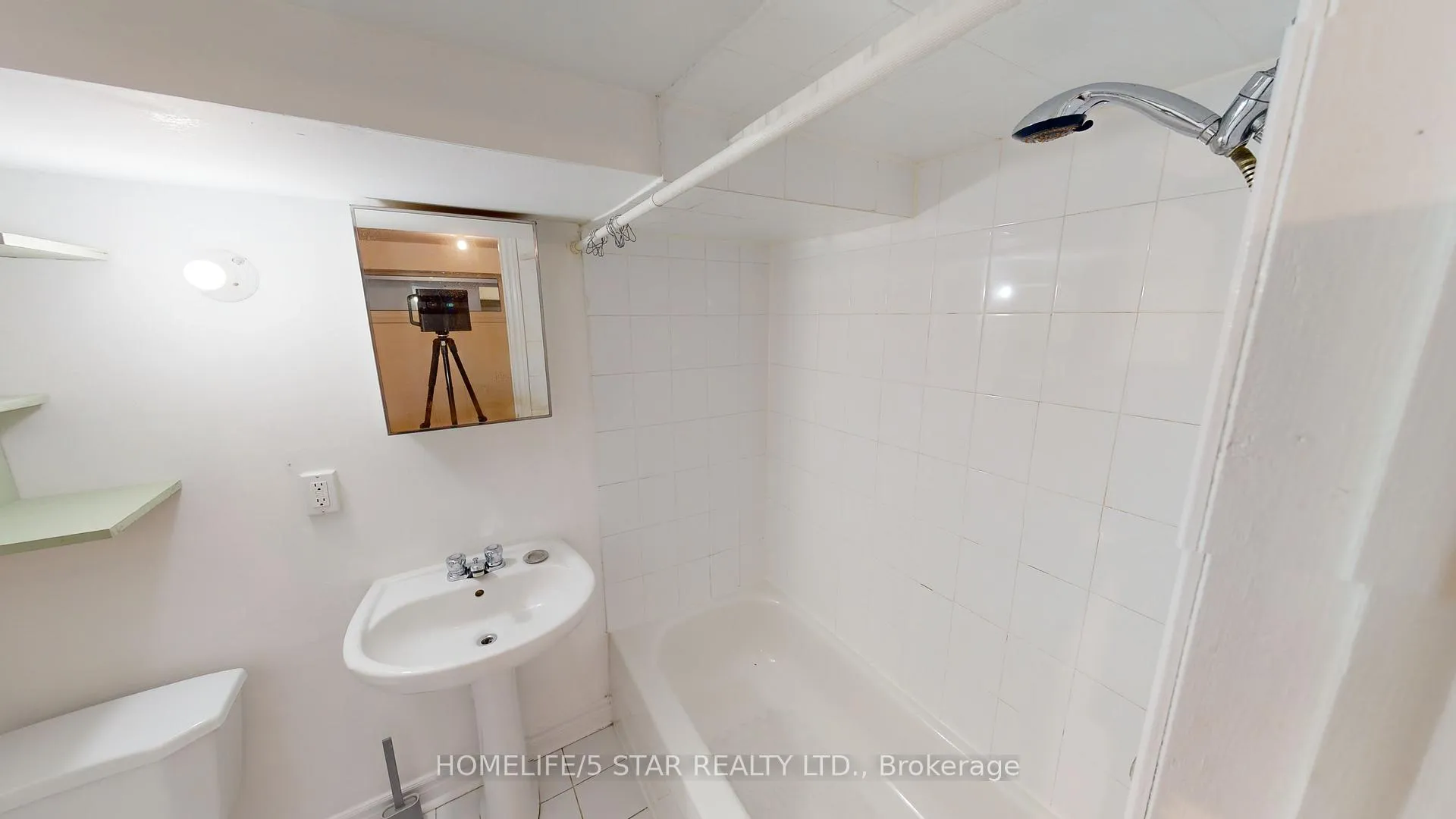 Photo 13 of Unit Bsmt Apt, 109 Knox Avenue, Toronto, Greenwood-Coxwell — HOMEH
