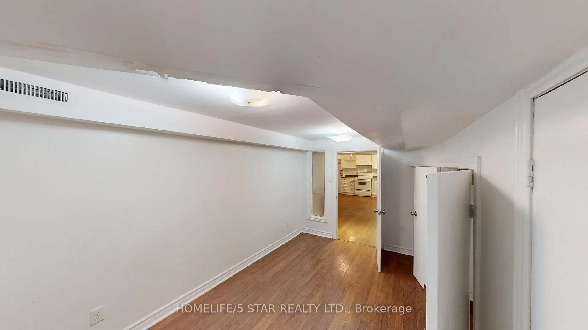 Photo 17 of Unit Bsmt Apt, 109 Knox Avenue, Toronto, Greenwood-Coxwell — HOMEH
