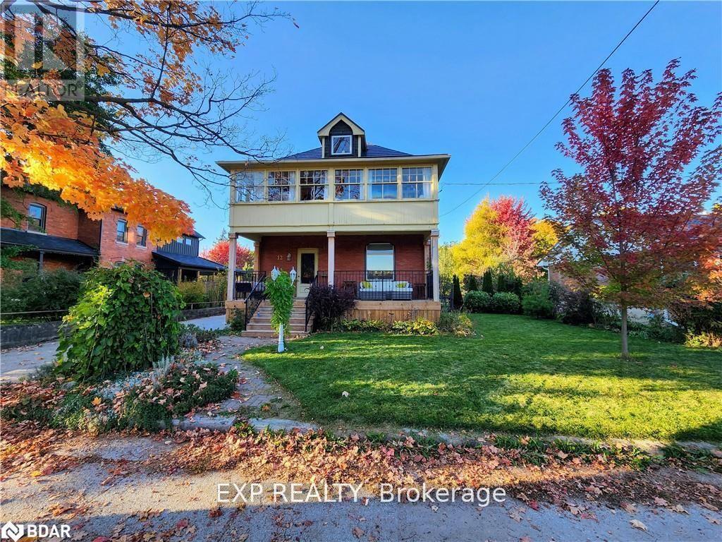 Front of 12 Elizabeth Street W