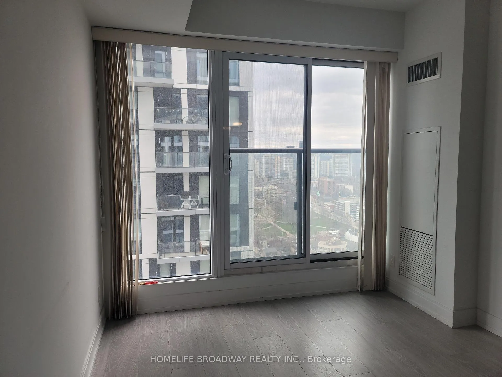 Photo 4 of Unit 3901, 181 Dundas Street E, Toronto, Moss Park — HOMEH