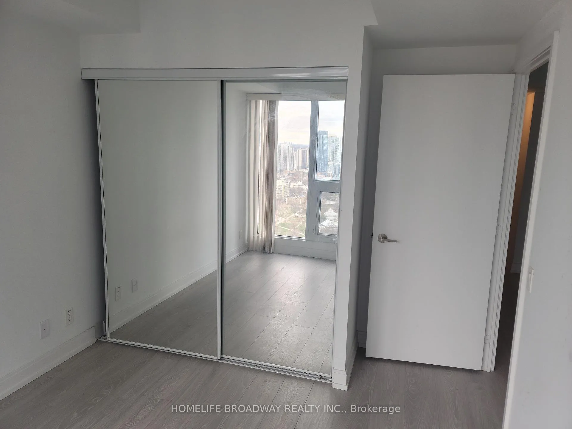 Photo 5 of Unit 3901, 181 Dundas Street E, Toronto, Moss Park — HOMEH