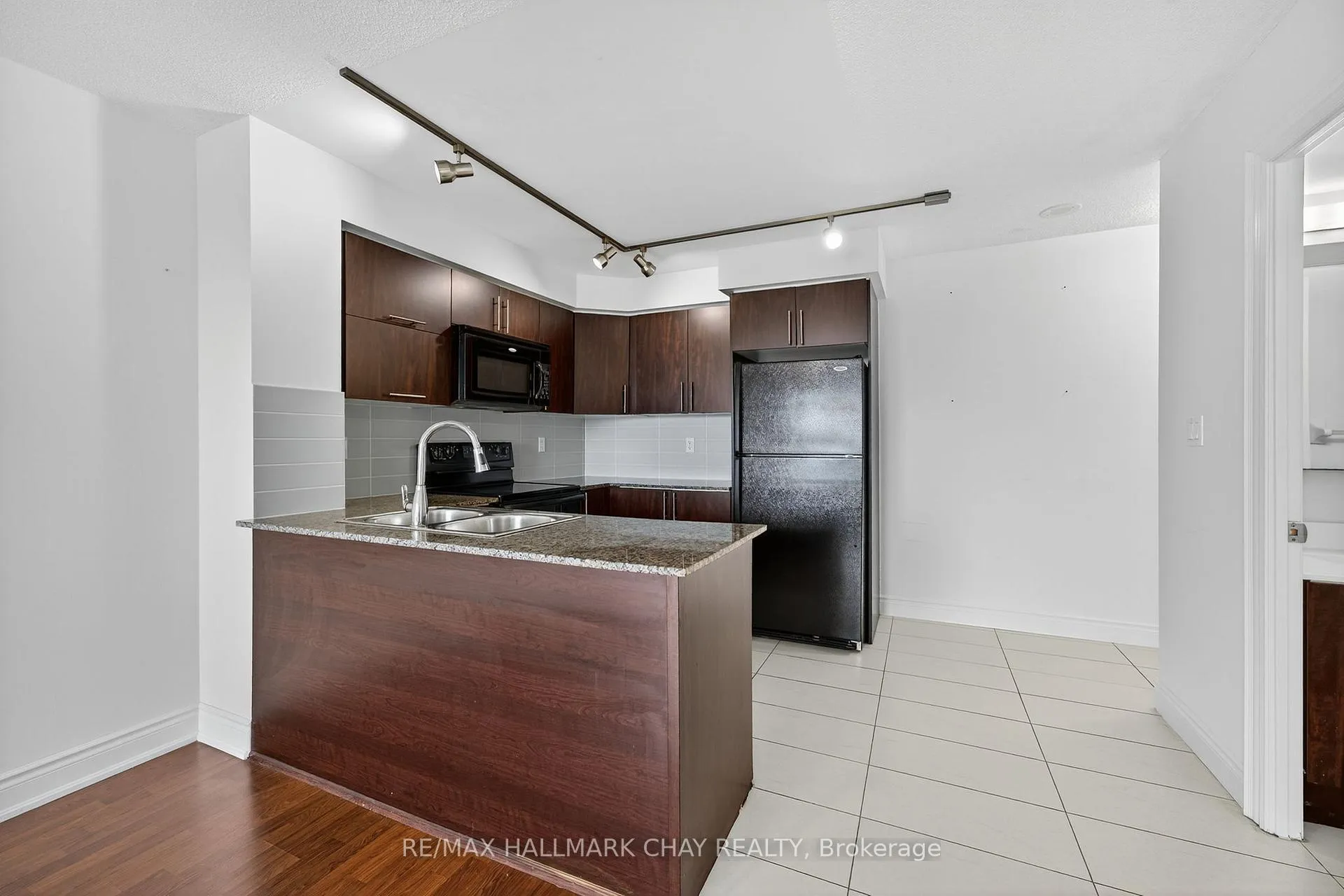 Photo 6 of Unit 819, 60 South Town Centre Boulevard, Markham, Unionville — HOMEH