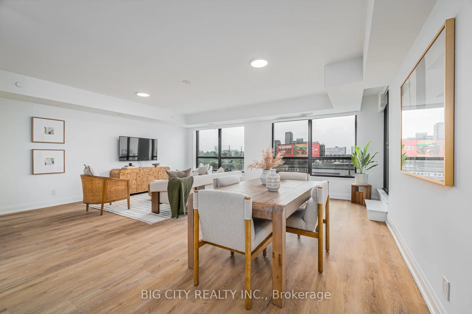 Photo 2 of Unit 314, 36 Brentcliffe Road, Toronto, Thorncliffe Park — HOMEH